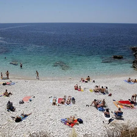 Apartmán Bright & Modern 2-bedroom Flat In Pula