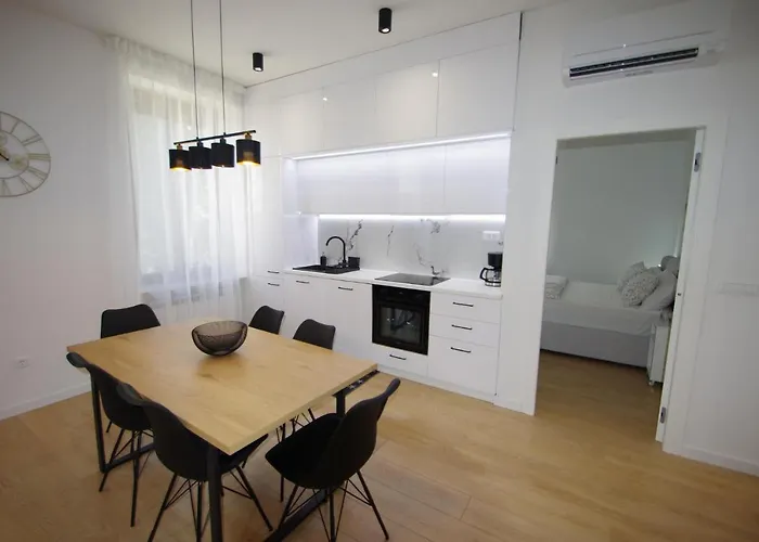 Apartment Bright&modern 2-bedroom Flat In Pula