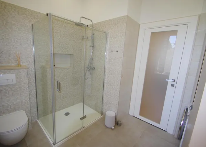 아파트 Bright & Modern 2-bedroom Flat In